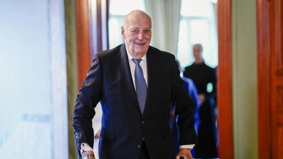 Norway's King Harald hospitalised in Malaysia