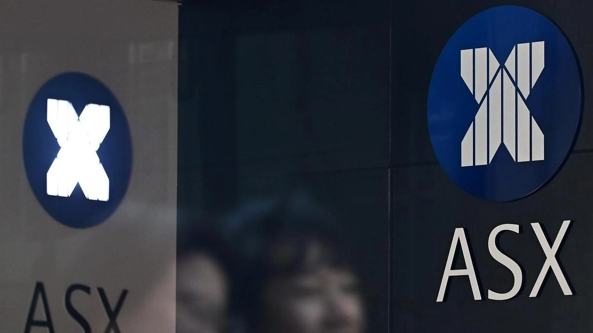 Aust shares down slightly despite easing inflation