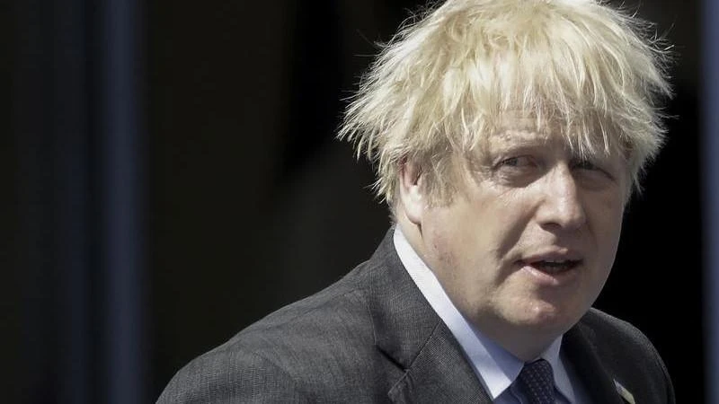 UK PM set to delay end of COVID curbs