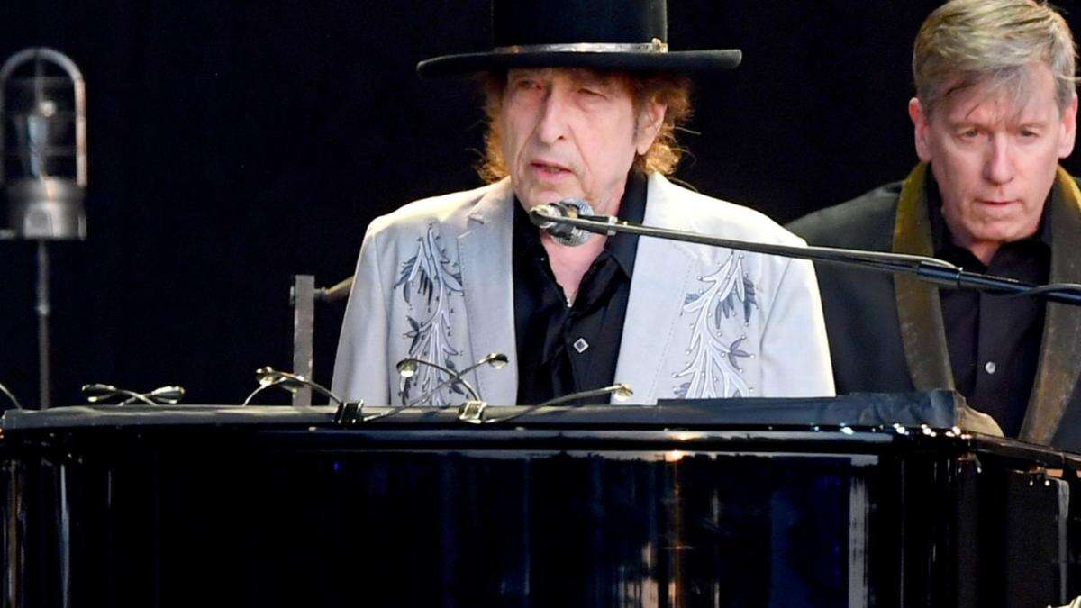 Bob Dylan Review: Rough, Rowdy and as relevant as ever