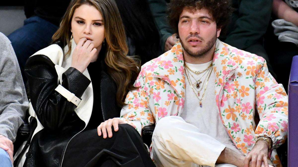 Selena Gomez hired out a whole botanical garden for a date with Benny Blanco