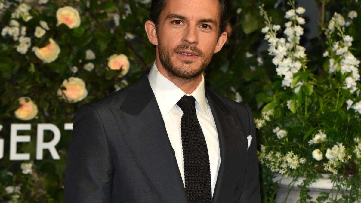 Jonathan Bailey has great mentor in Sir Ian McKellen