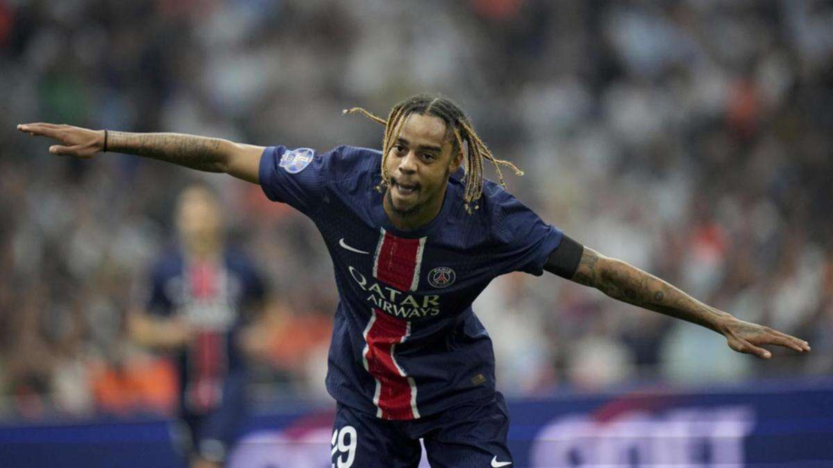 Barcola's brace as PSG retain six-point lead