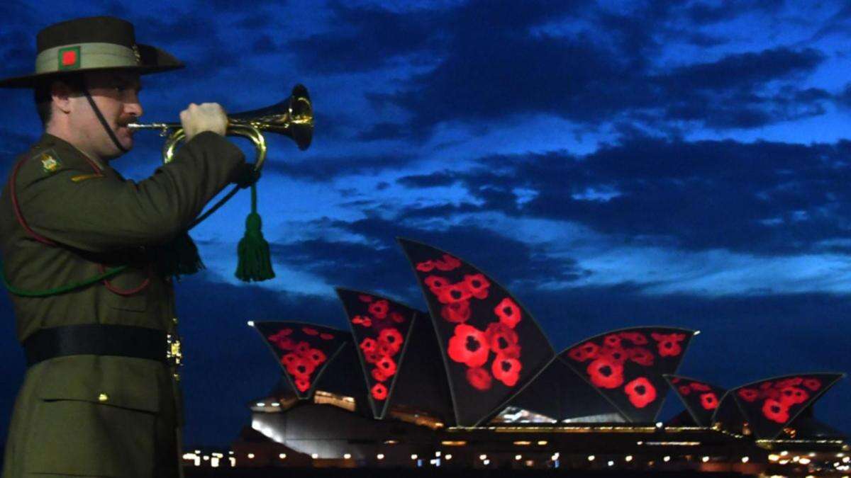 Shrine commemorated as nation pauses on Remembrance Day