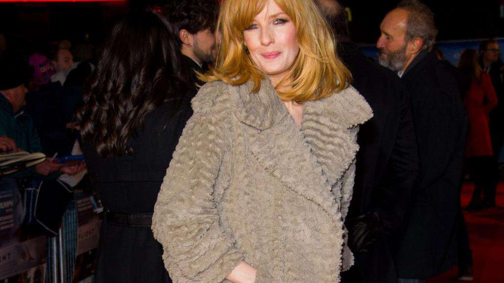 Kelly Reilly admits to being 'very introverted'