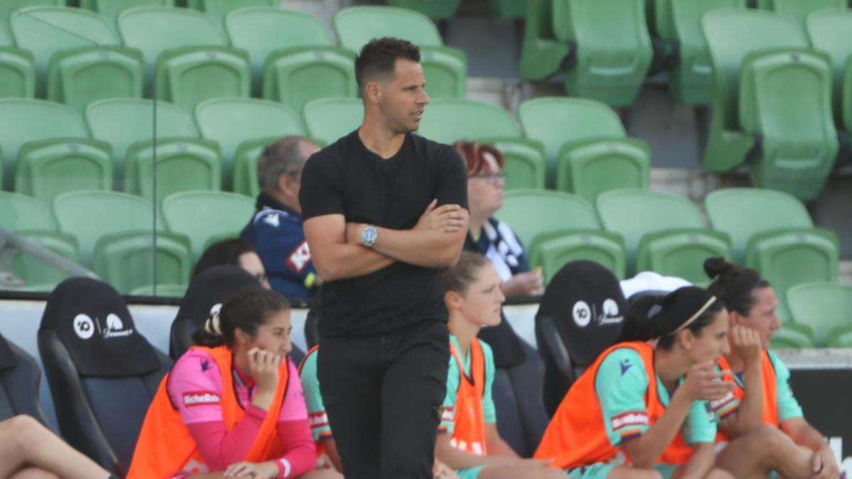 Glory sign Stephen Peters as new women's coach