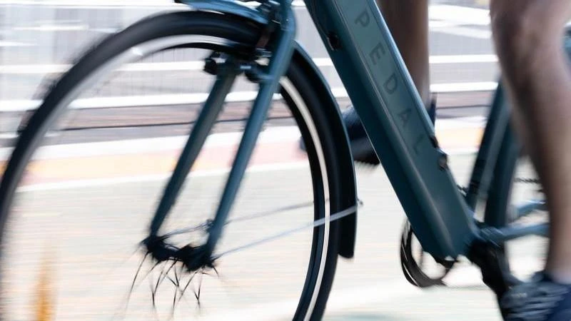 Police borrow bikes to chase teenagers
