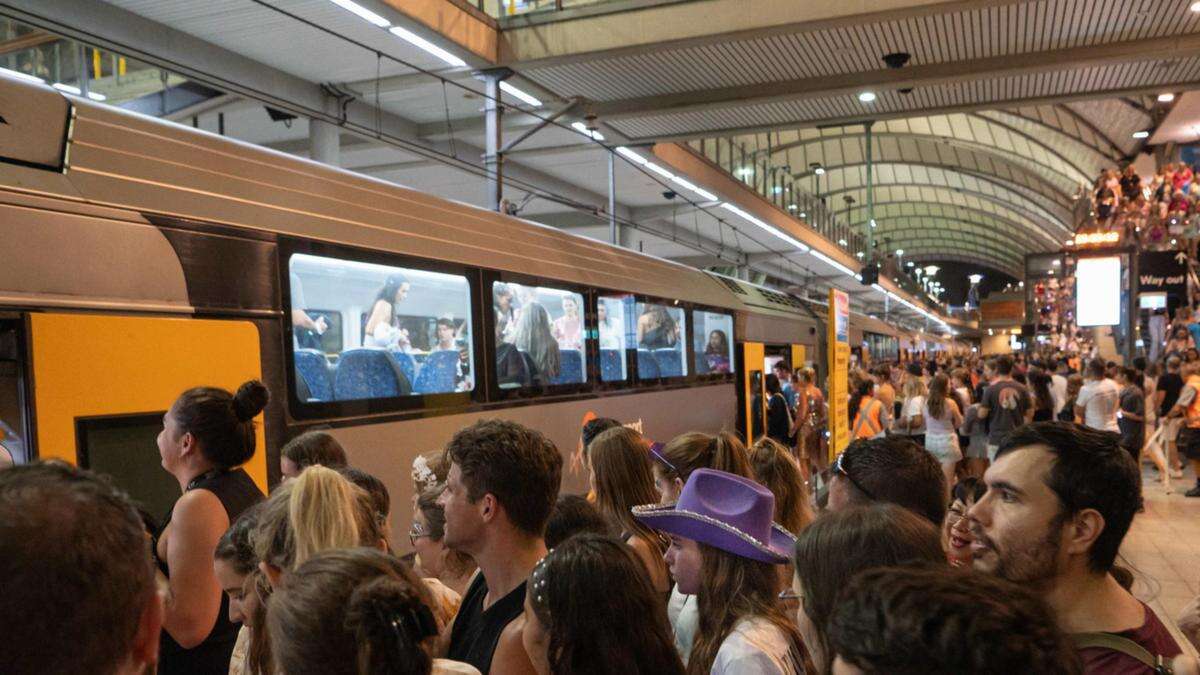 Peak hour chaos for train commuters