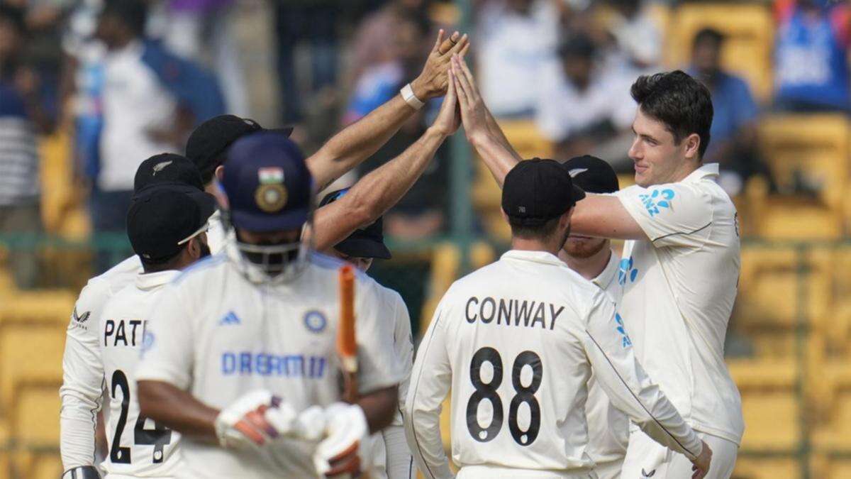 India collapse leaves NZ needing 107 to win first Test