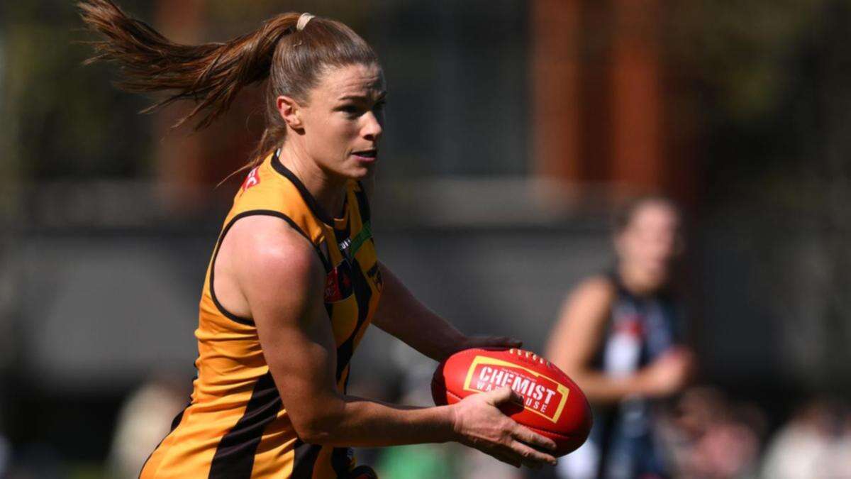 Hawks beat Giants to close in on AFLW top-two finish