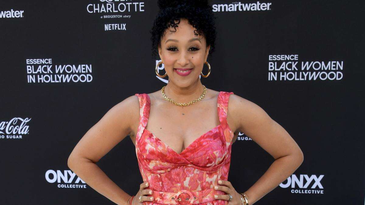 Tamera Mowry-Housley connects with her Scouting for Christmas character