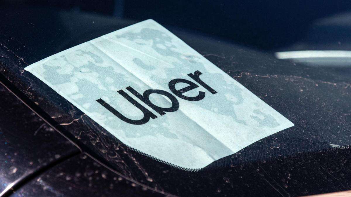 Uber‘s greedy move after trains cancelled