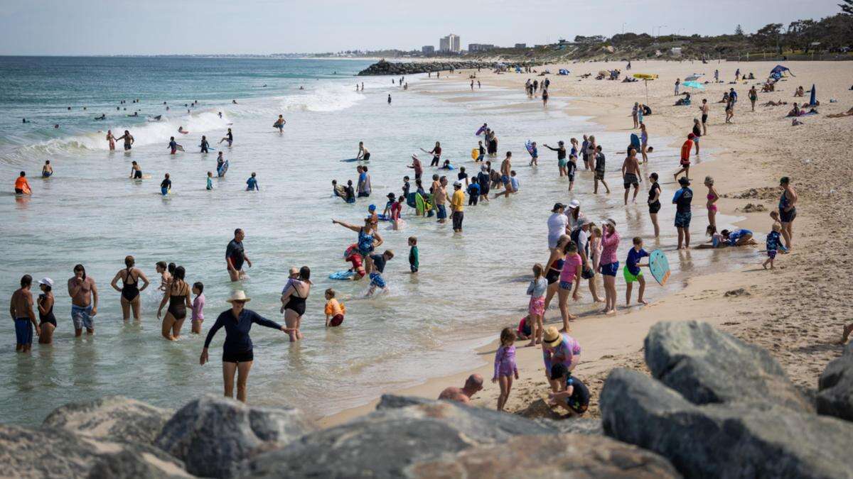 Perth in for blistering afternoon as mercury nudges record