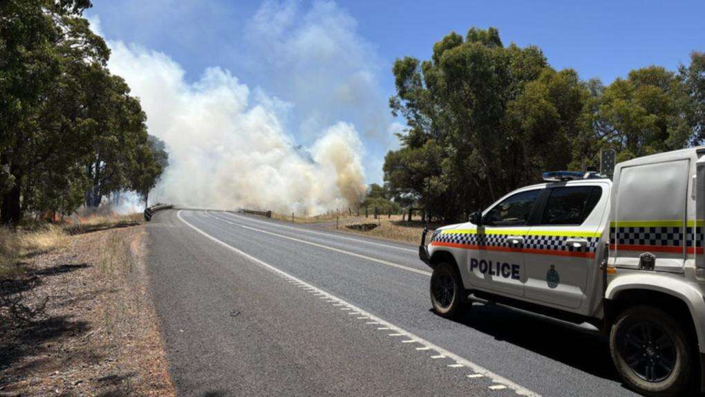 breaking‘LEAVE NOW’: Bushfire threatening lives, homes in South West