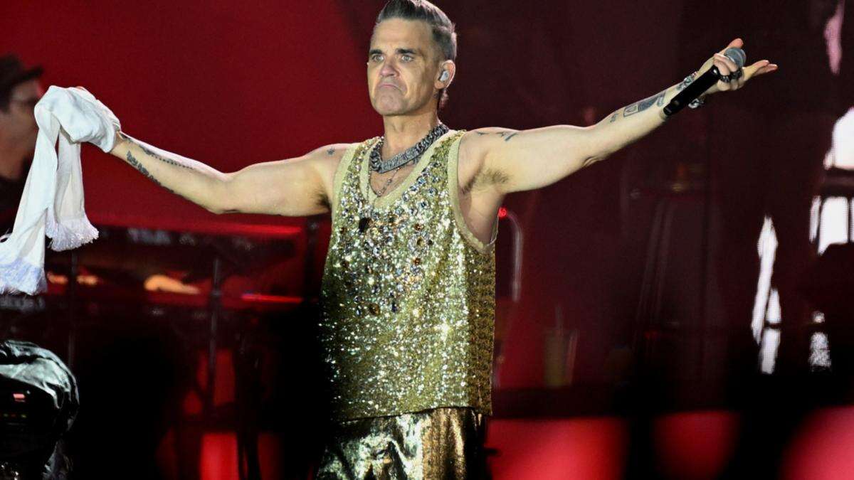 Robbie Williams wants longevity like Sir Rod Stewart