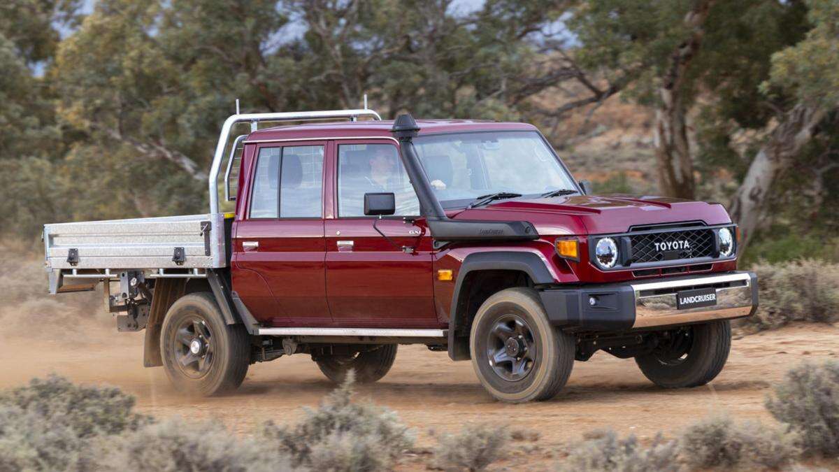 Toyota LandCruiser 70 Series V8 axed, but manual will live on