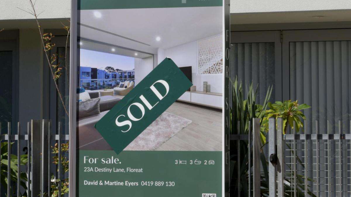 Slip shows dark turn in Aussie housing