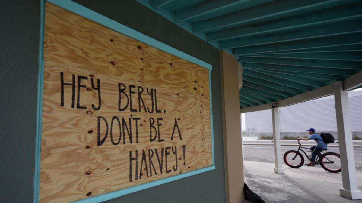 Texas awaits power cuts, flooding as Beryl moves closer