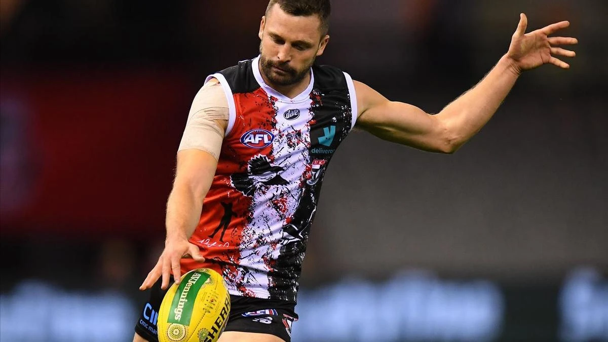 Shoulder operation for AFL veteran Geary