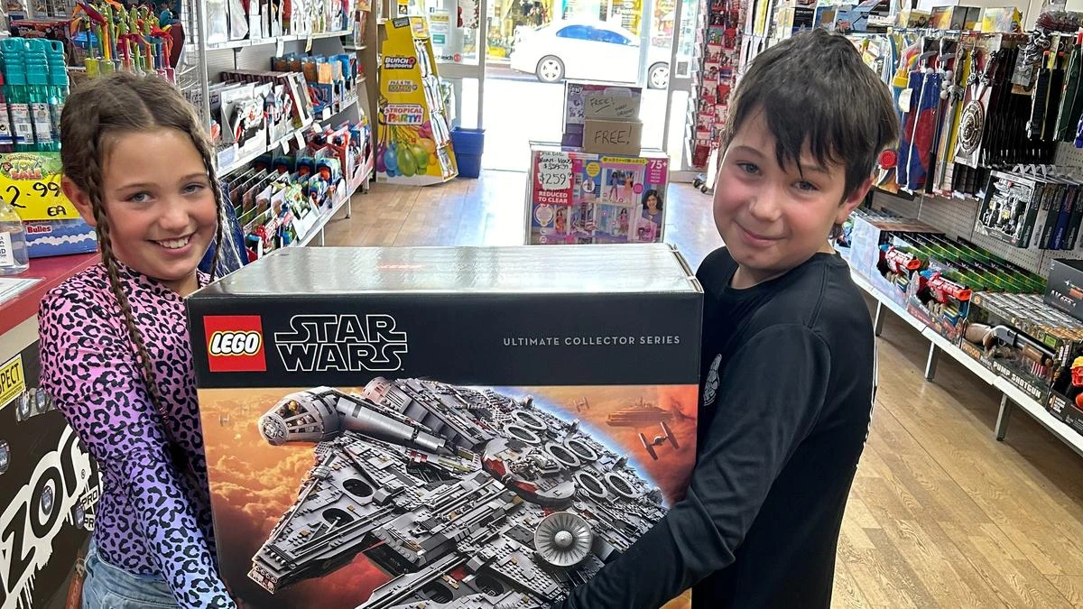 Secret Santa pays off $12,500 worth of toy lay-bys