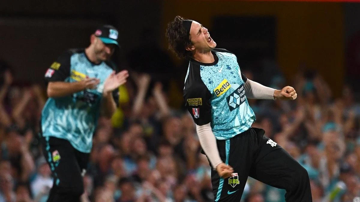 Rain threatens wash-out of Strikers' clash against Heat