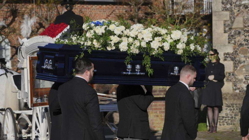 One Direction stars join mourners at Payne's funeral