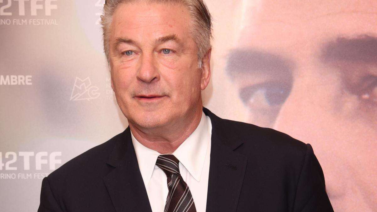 Alec Baldwin claims Americans are 'uninformed about reality'