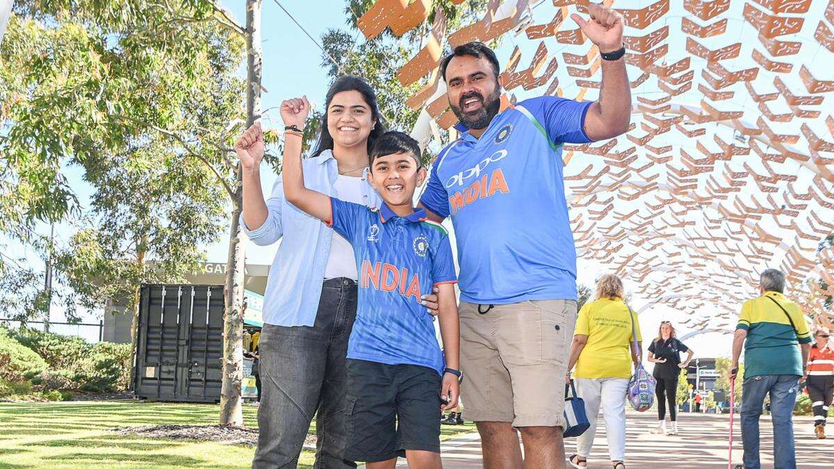 Colour aplenty as fans pack Optus for blockbuster Test