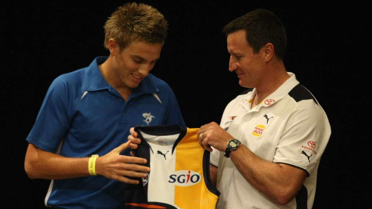 Back to the future! Woosha to hand draftee his Eagles jumper