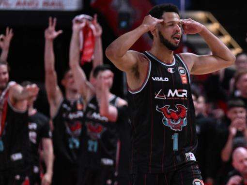 Hawks take chip on their shoulder into NBL decider