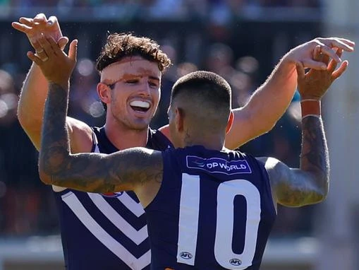 breaking‘SHAW THING! Freo star locks in massive contract extension