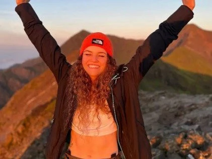 Travel influencer dies in tragic mountain climbing accident
