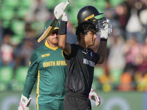 NZ cane South Africa to set up India Trophy final date