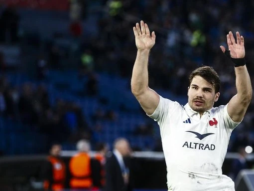 Dupont suffers 'serious' knee injury during French win