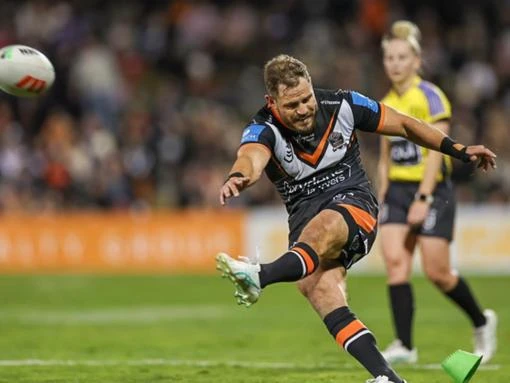 Heartbreak for Sezer as Hull play to pulsating draw