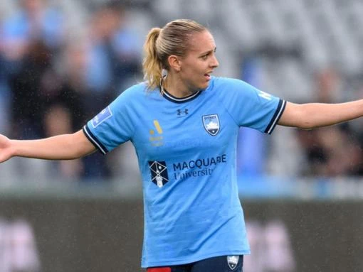 Jets strike hammer blow to Sydney FC's ALW season