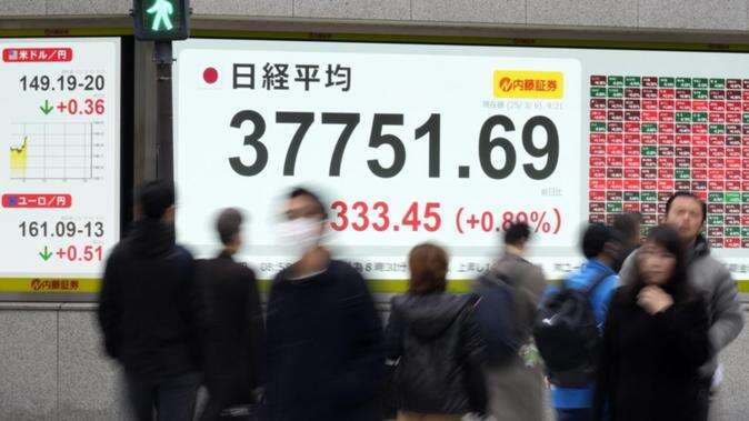 Stocks fall, yen gains on Trump trade war