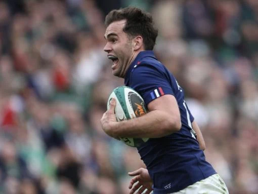 France overcome Dupont injury to crush Ireland