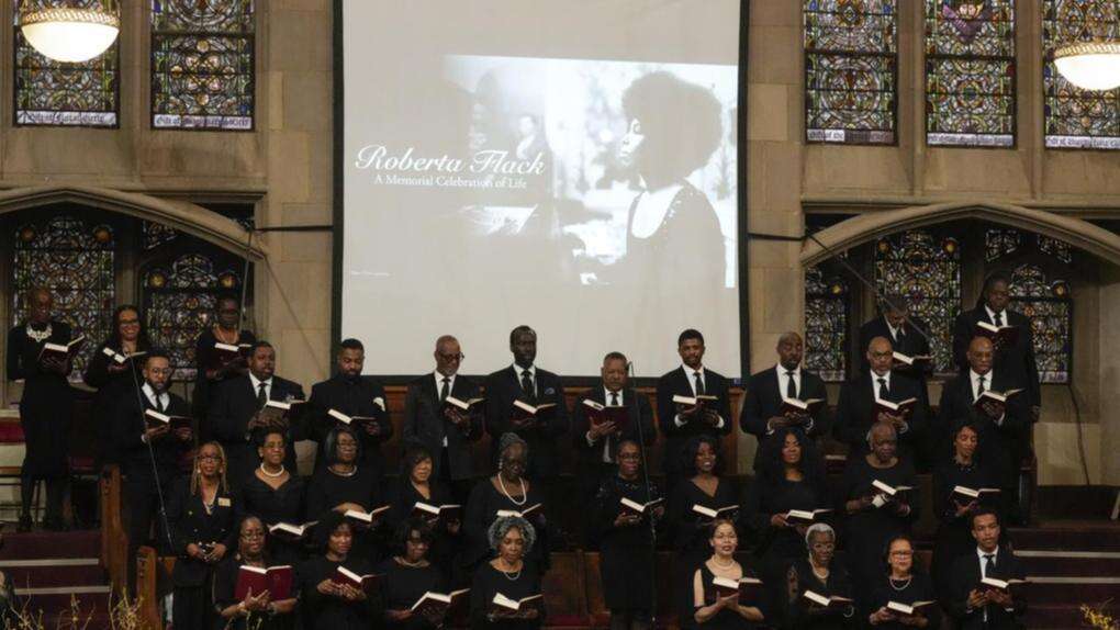 Music flows at Roberta Flack's 'Celebration of Life'