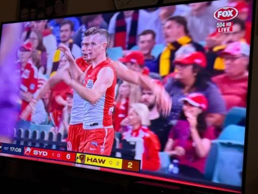 Fans unload on gigantic Fox scoreboard as Smith chooses 7