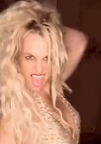 Britney Spears reveals her bathroom has burned down: 'I'm tired of making sense of things...'