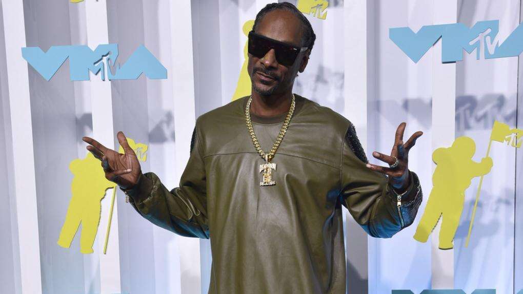 Snoop Dogg offers to play peacemaker between Princes William and Harry