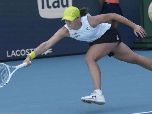 Swiatek topples Garcia again to advance in Miami Open