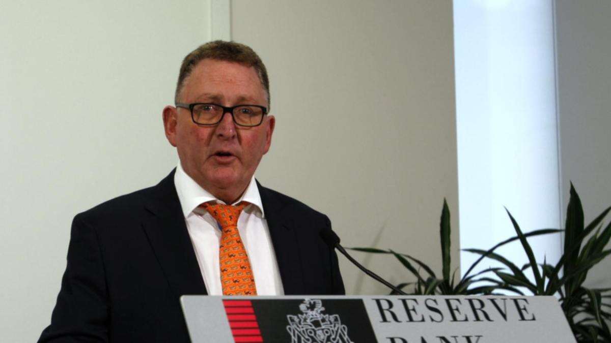 NZ Reserve Bank holds official cash rate at 5.5 pct