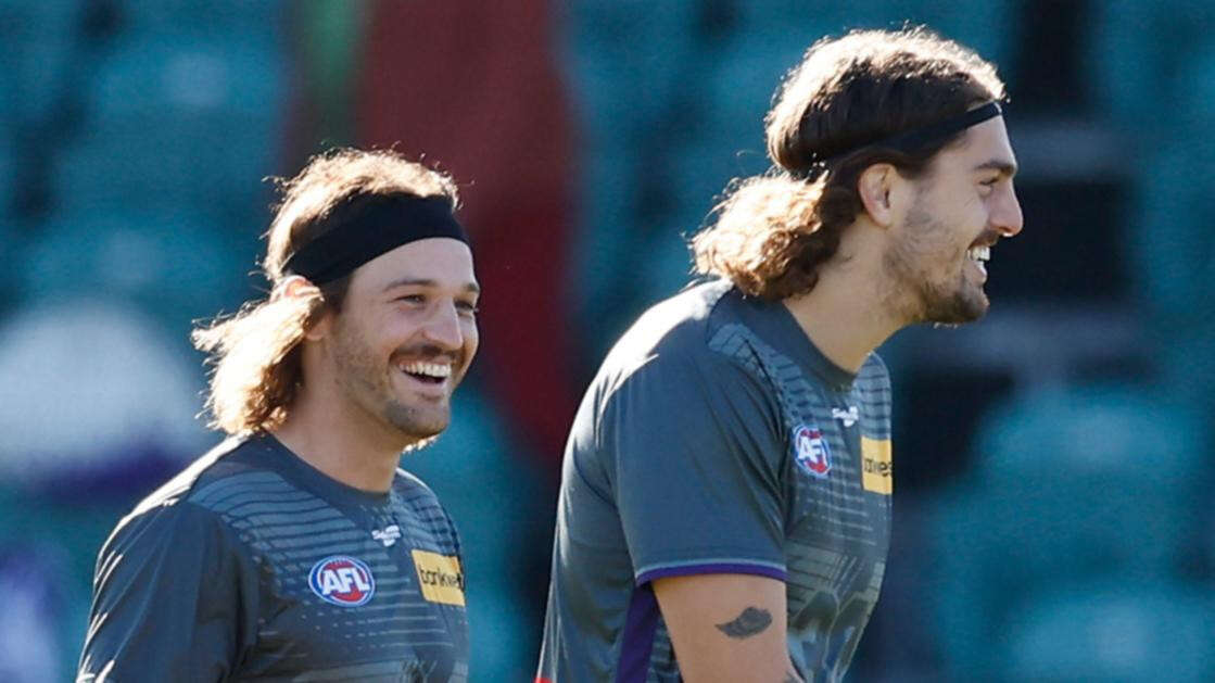 liveFollow live: Freo eye top-two in Hawks clash