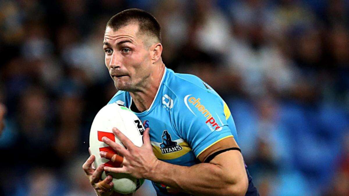 Foran to play into 17th NRL season with new Titans deal