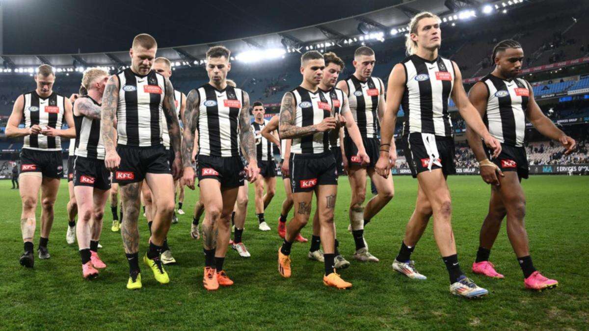 Pies running out of lives, Hawks leave it late