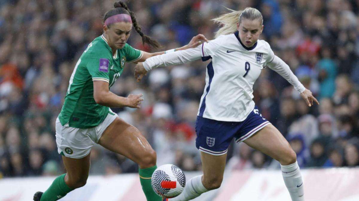 France qualify for women's Euros, England close in