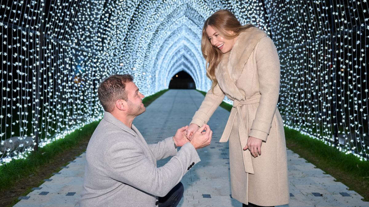 Perth couple’s magical engagement at King’s Park Lightscape