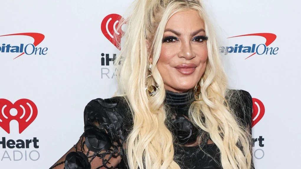 Tori Spelling opens up about being left with skin graft from thigh on her arm